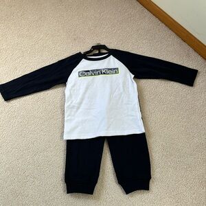 Calvin Klein 3T long sleeve shirt and sweatpants set